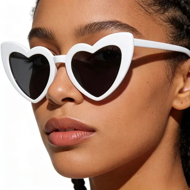 Sunglasses Uv400 - Kacamata Hitam Berbentuk Hati Putih Bergambar